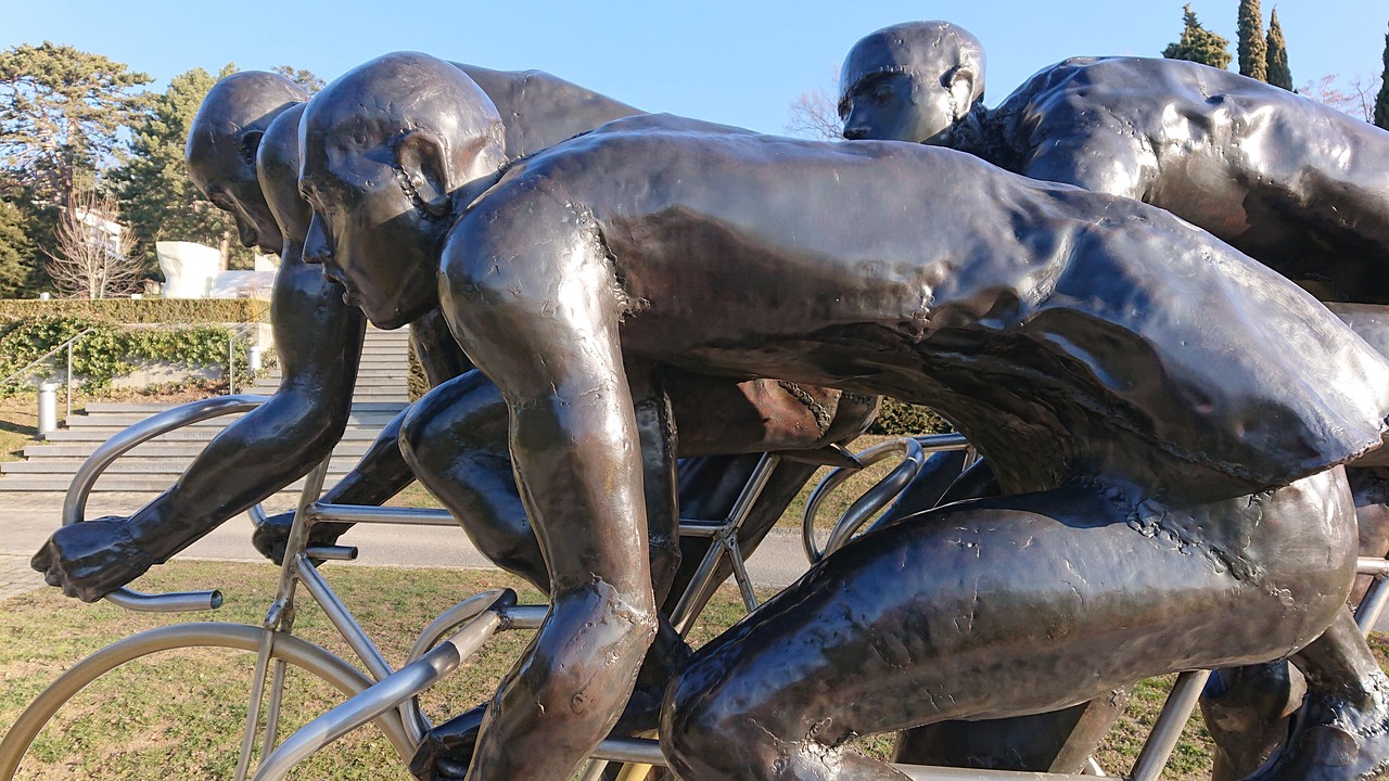 挑戰(zhàn)人類極限的殘酷競技，最殘忍的格斗比賽