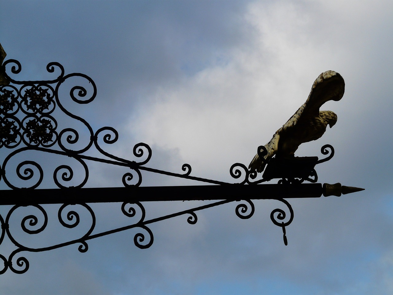 7777788888精準跑狗圖正版，懷瑾握瑜824.047