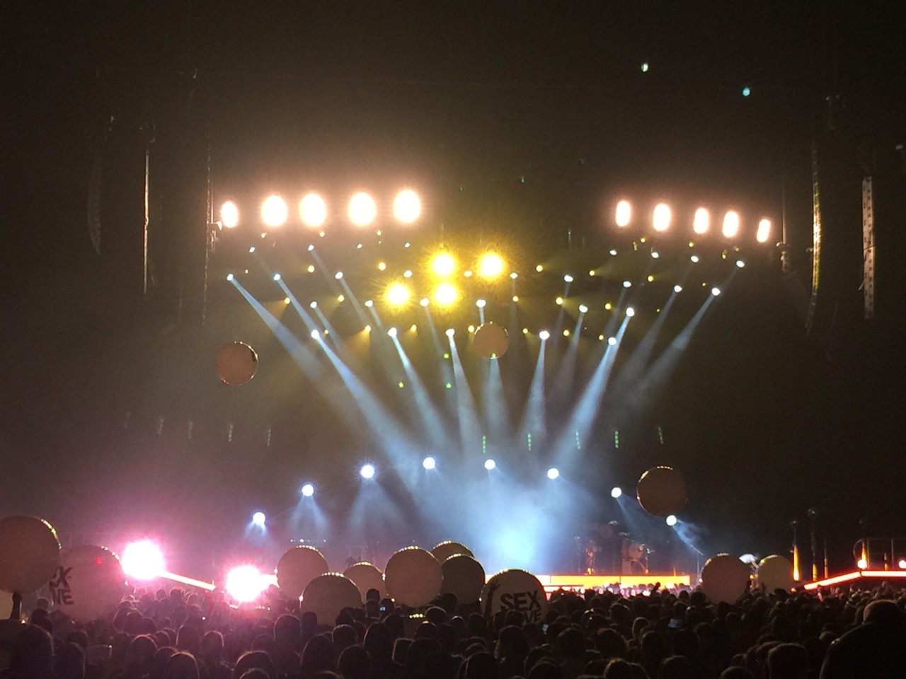 最新舞曲推薦，帶你領(lǐng)略音樂潮流最前沿的魅力