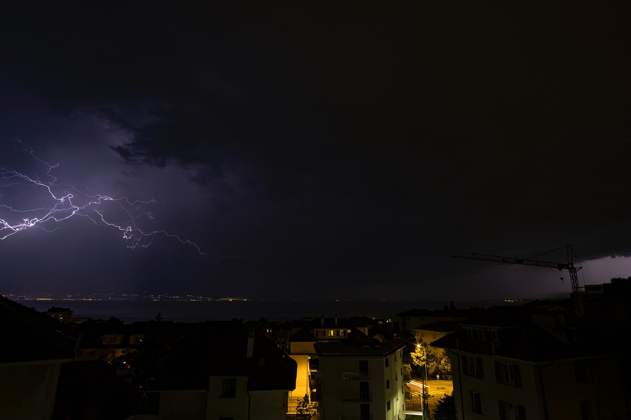 探索未來(lái)科技力量，閃電云資訊引領(lǐng)前沿技術(shù)風(fēng)潮