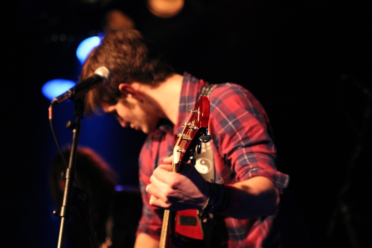 張國榮，永恒的明星之光閃耀至今