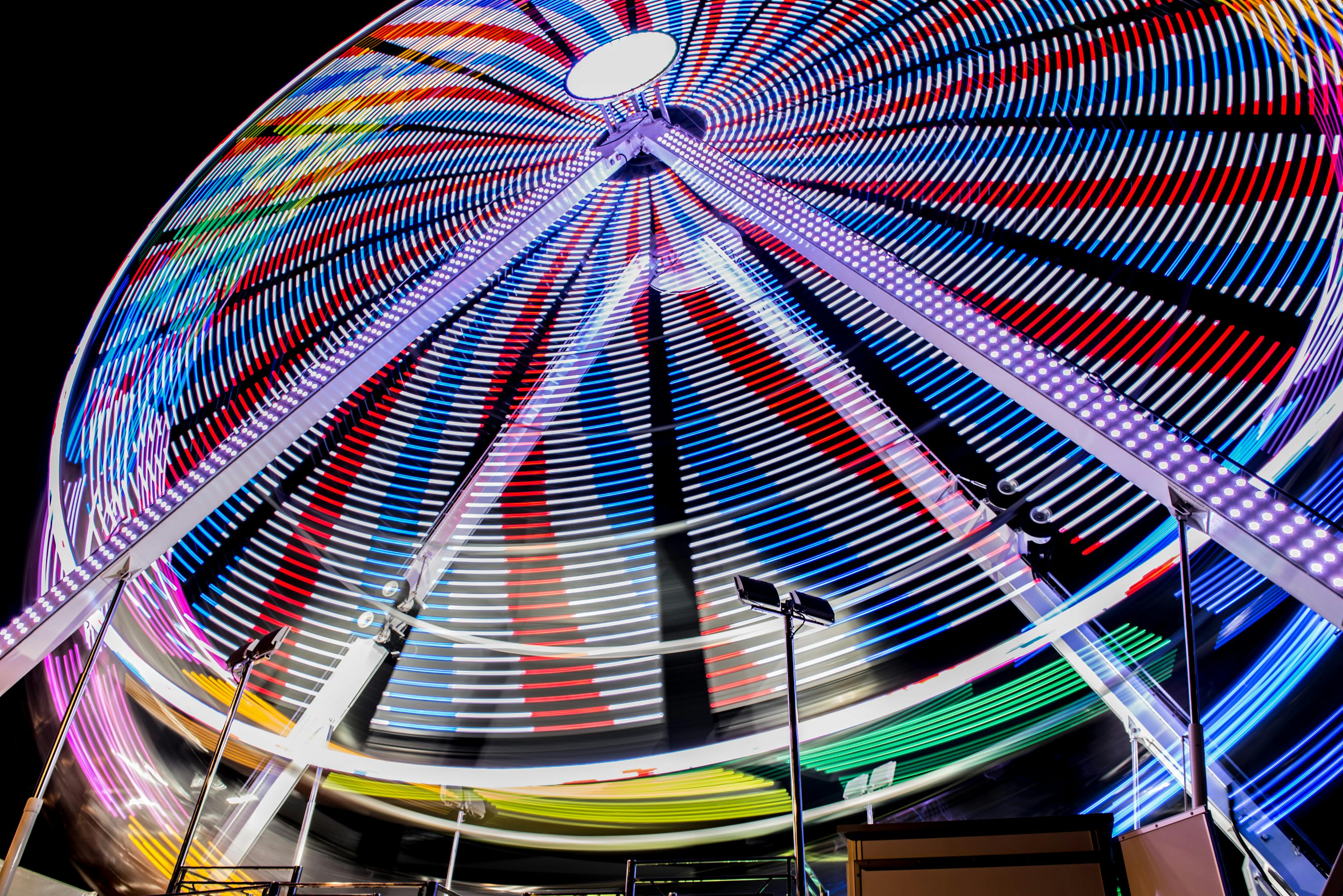 最新彩車(chē)賞析，探索現(xiàn)代藝術(shù)魅力與未來(lái)趨勢(shì)展望