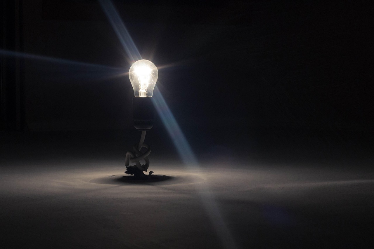 日本動(dòng)漫街道壁紙，探索二次元藝術(shù)魅力的奇幻之旅