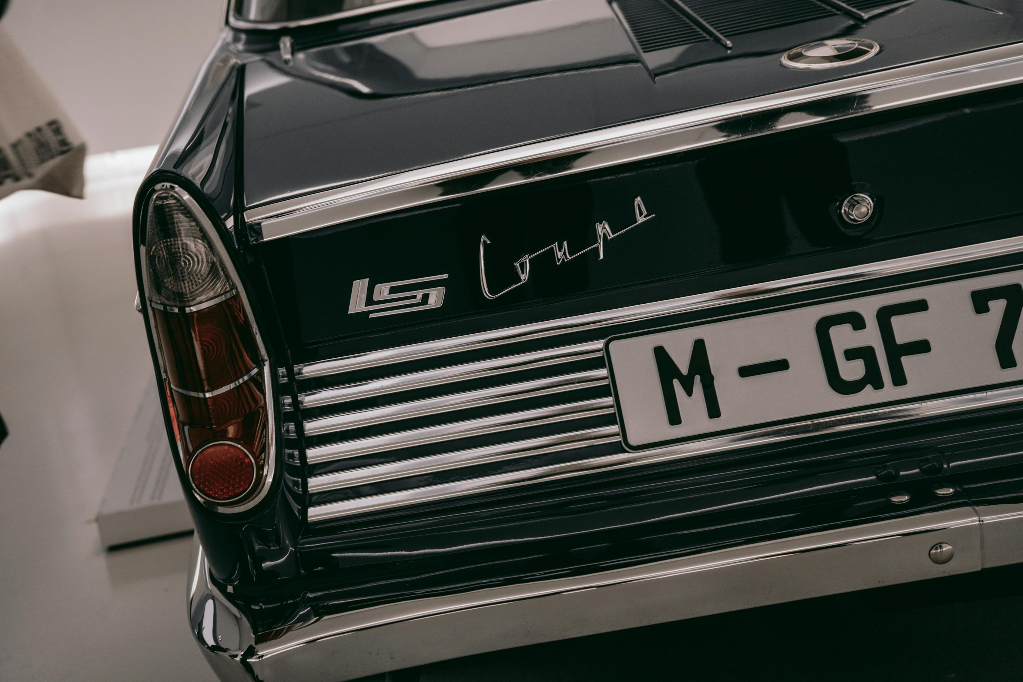 全新CC豪華轎車上市，重塑市場格局！