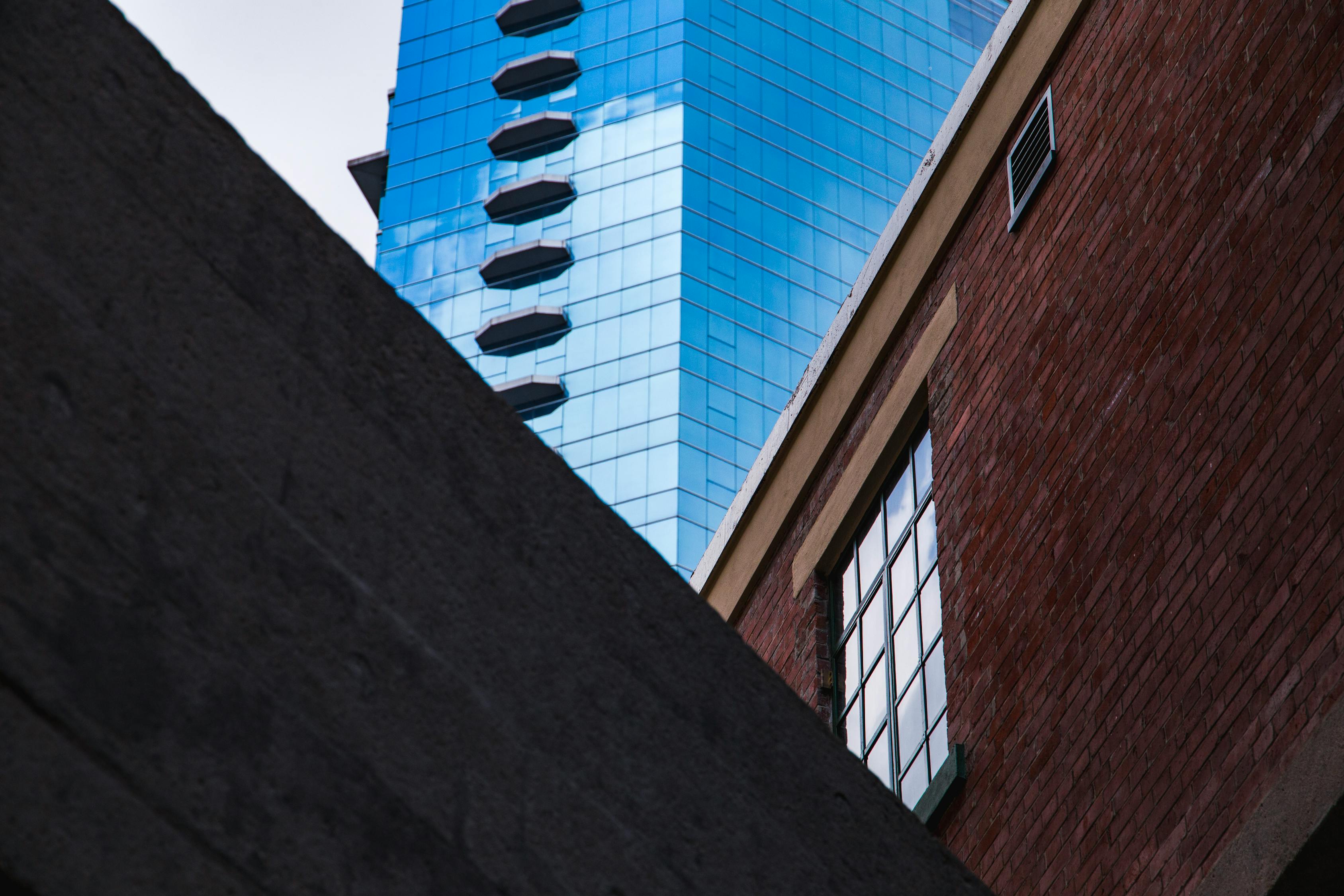 革新建筑視野，新型窗戶材料介紹與特性解析