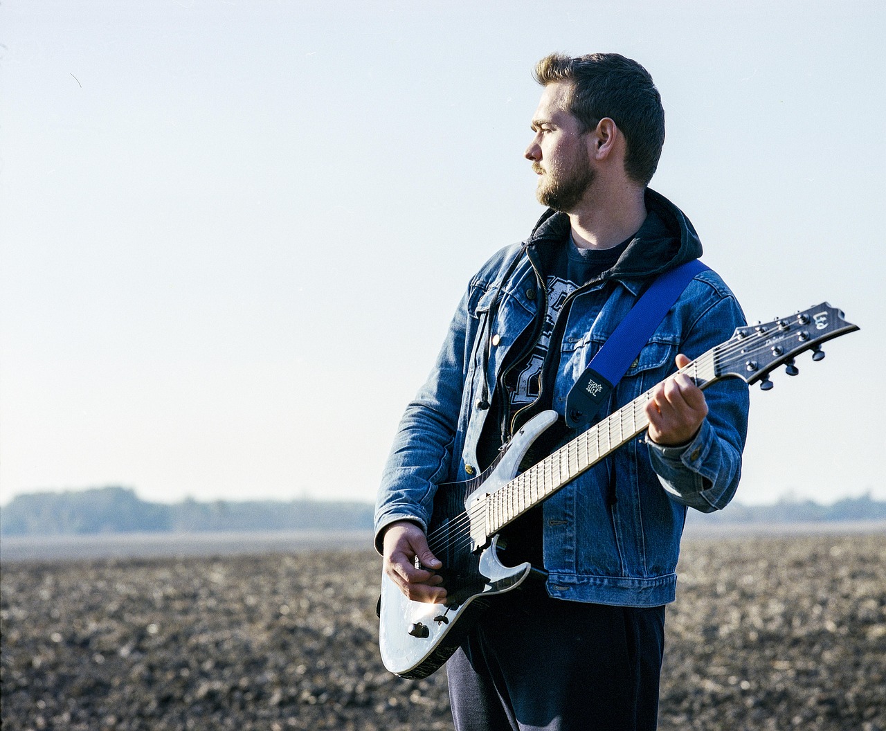 演員職業(yè)探索，榮光與挑戰(zhàn)并存