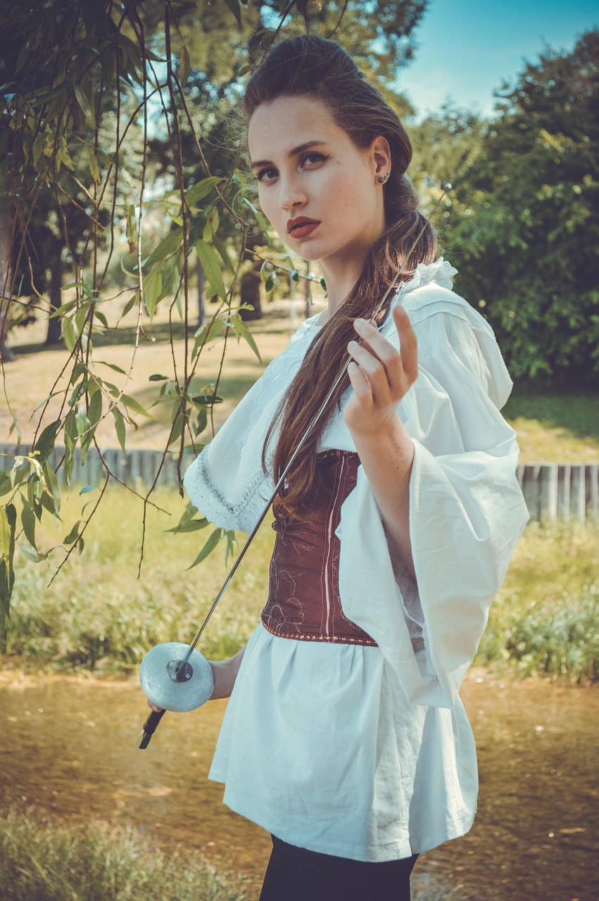 戰(zhàn)紅顏演員，演技與魅力的完美融合