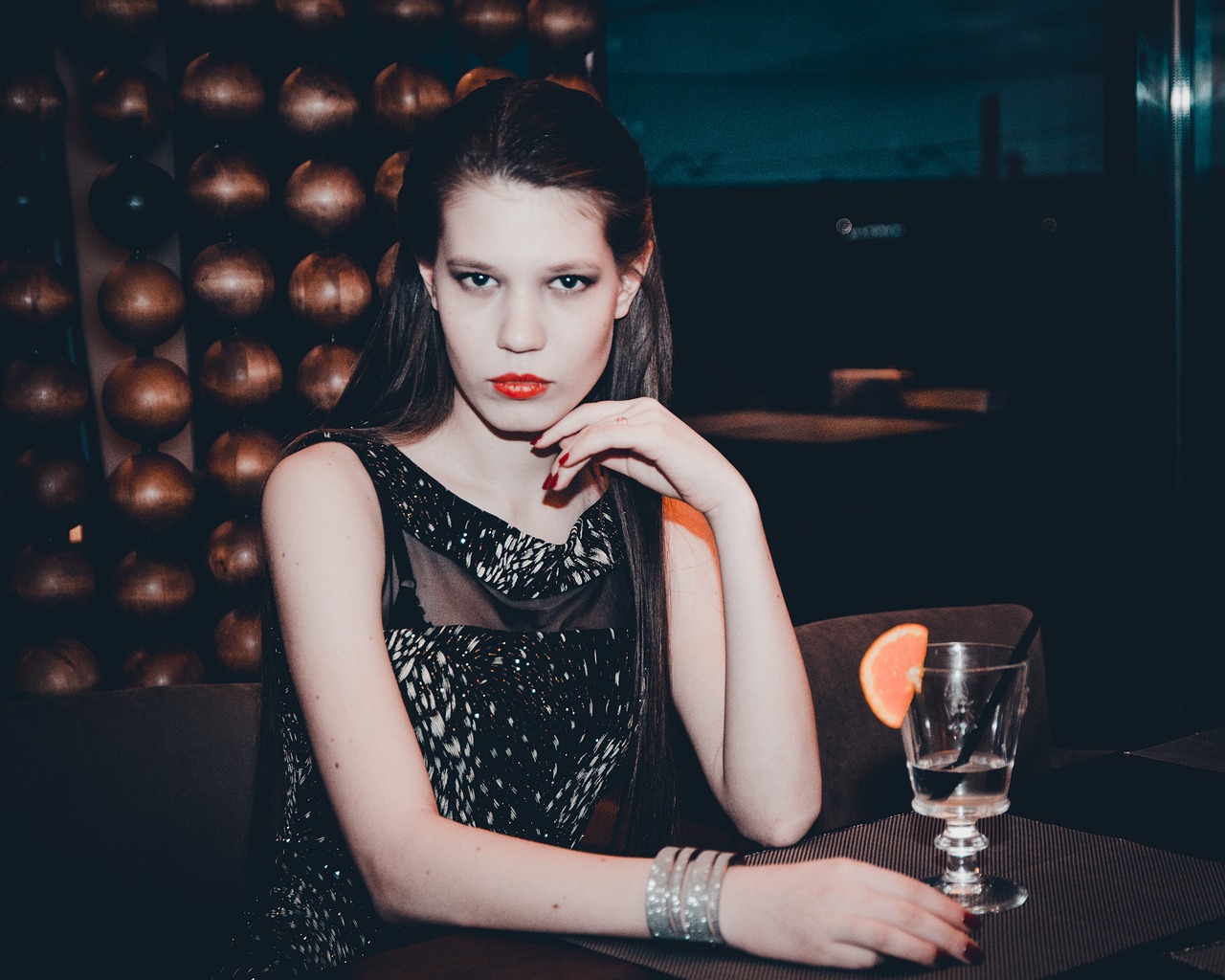 時尚潮流與個人風格的完美融合，2016最新女生扣扣頭像精選