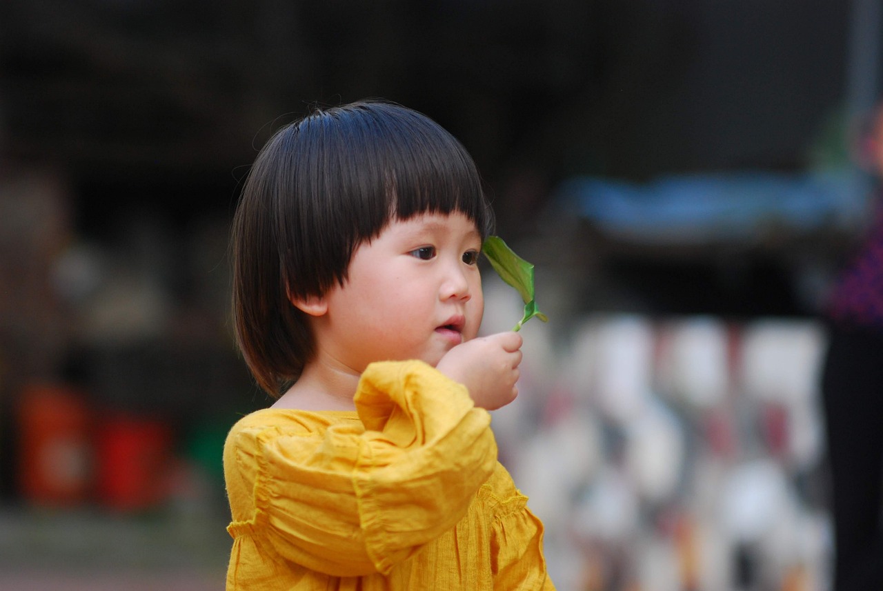 脫口秀明星沈清，舞臺(tái)上的璀璨之光