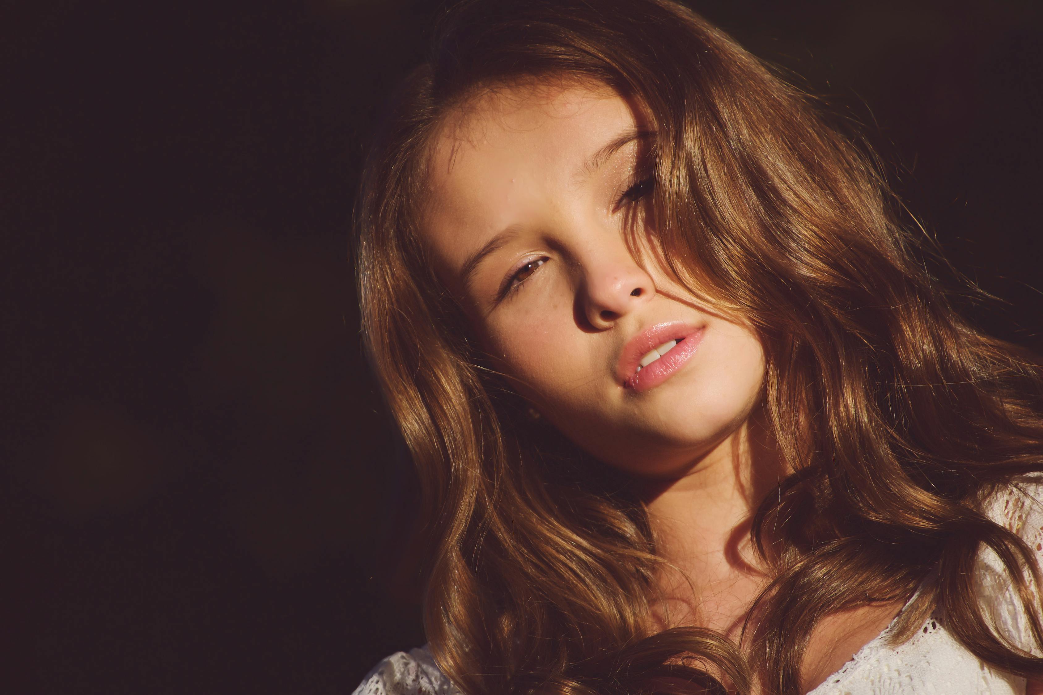 信明星，閃耀光芒與無盡魅力之魅力無限