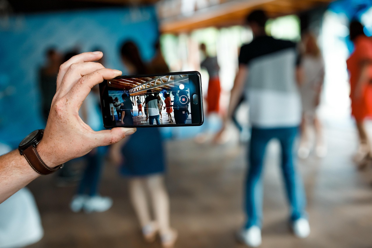 薄暮知秋 第2頁(yè)