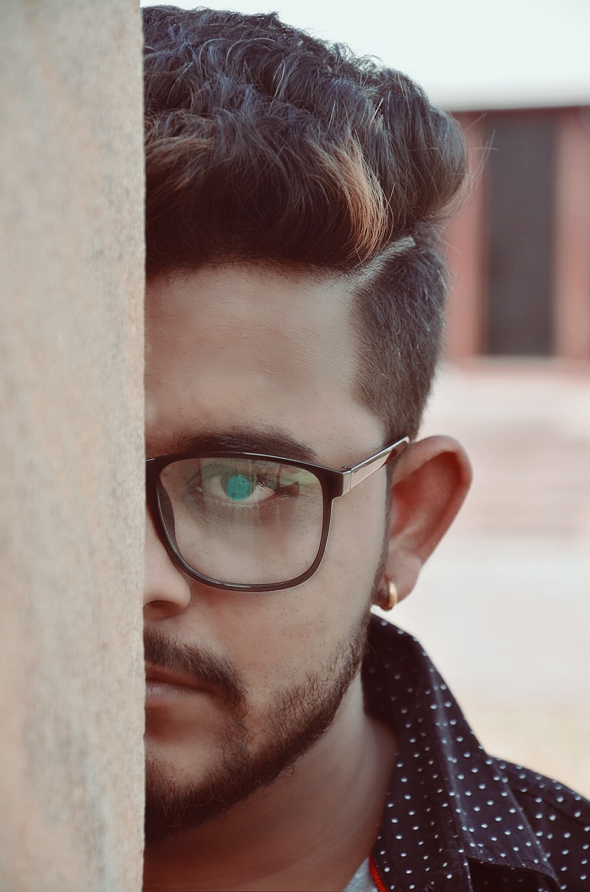 最新款發(fā)型男，引領時尚潮流的男士發(fā)型選擇