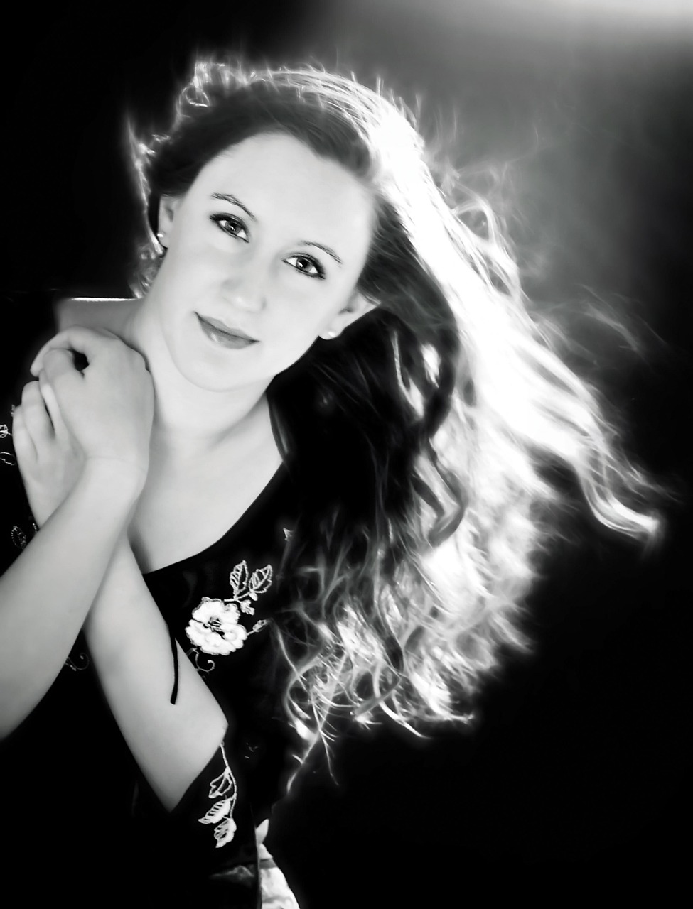 璀璨星途下的獨特魅力，風(fēng)流女明星的傳奇人生