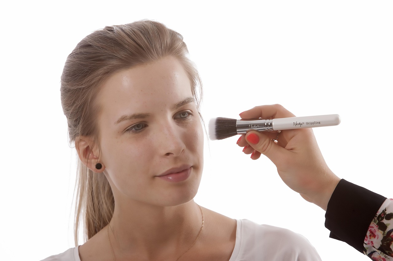 最新時尚美甲圖片，潮流指尖藝術(shù)的魅力展現(xiàn)