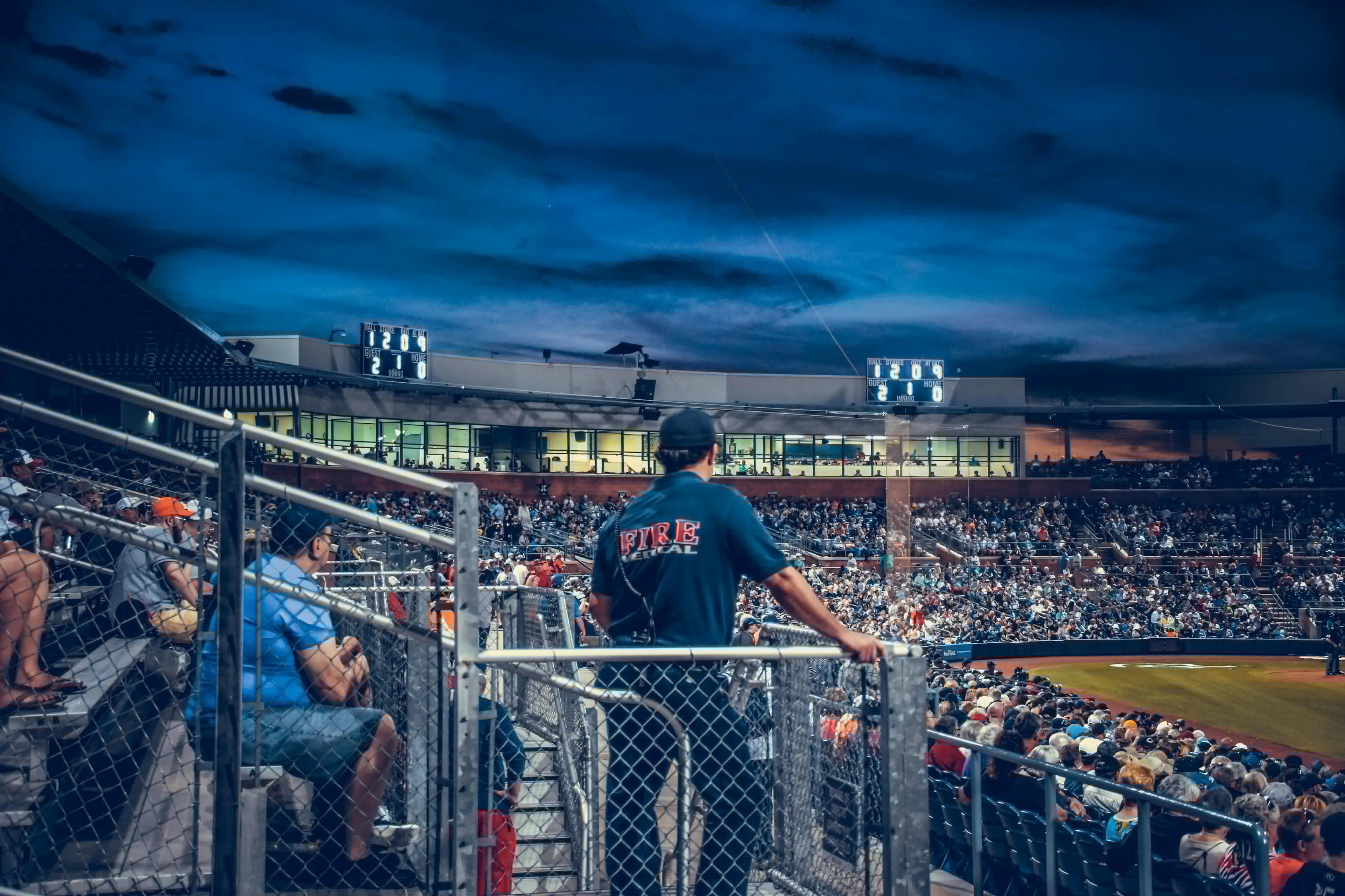 上港隊(duì)比賽，激情與實(shí)力的碰撞對決之夜