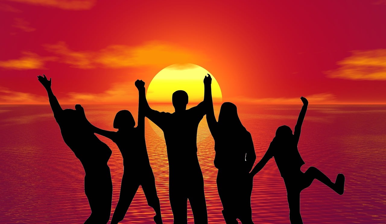 熱情仲夏，夏日熾熱與情感交織的全集探索