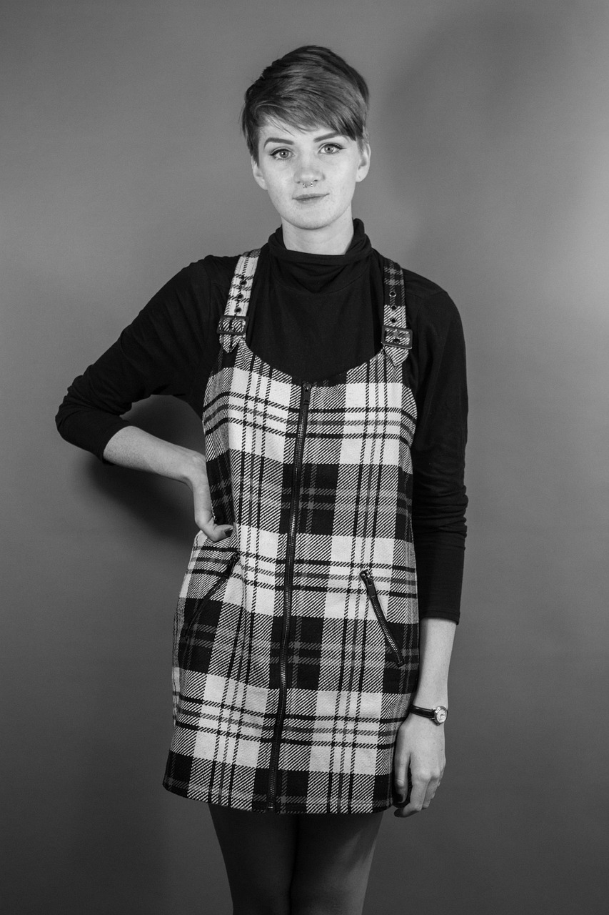 周柏豪最新寫真，時尚先鋒展現(xiàn)獨(dú)特魅力風(fēng)采