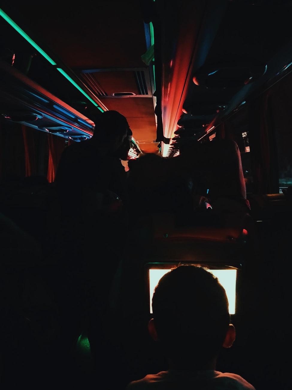 唐祟榮引領(lǐng)前沿科技，創(chuàng)新行業(yè)新動態(tài)