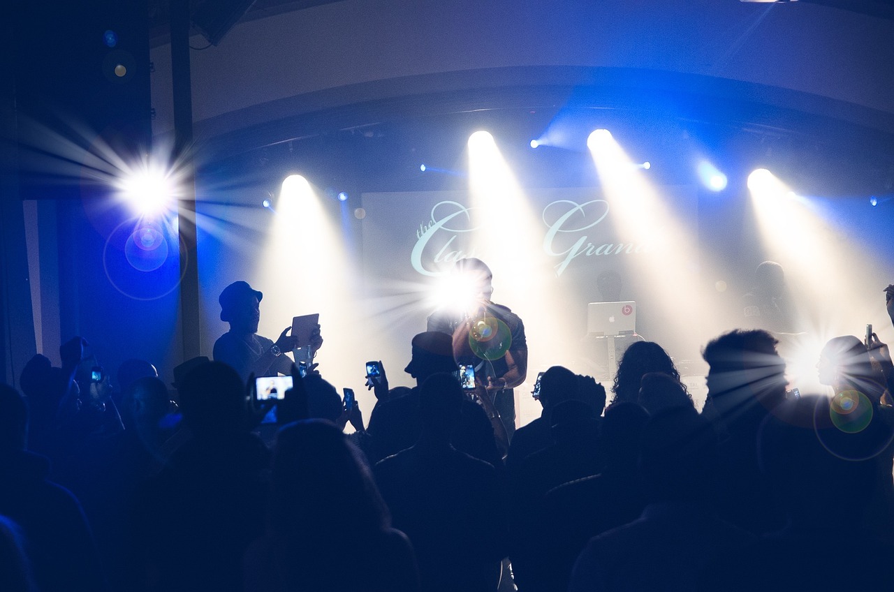 音樂的盛宴與時代的印記——2017年度熱門歌曲大盤點